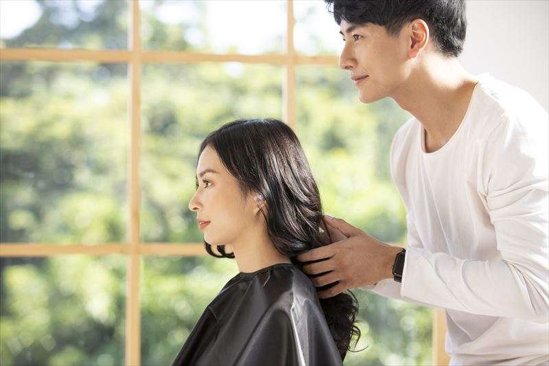 骨格に合った髪型を選ぶ際のポイントについて